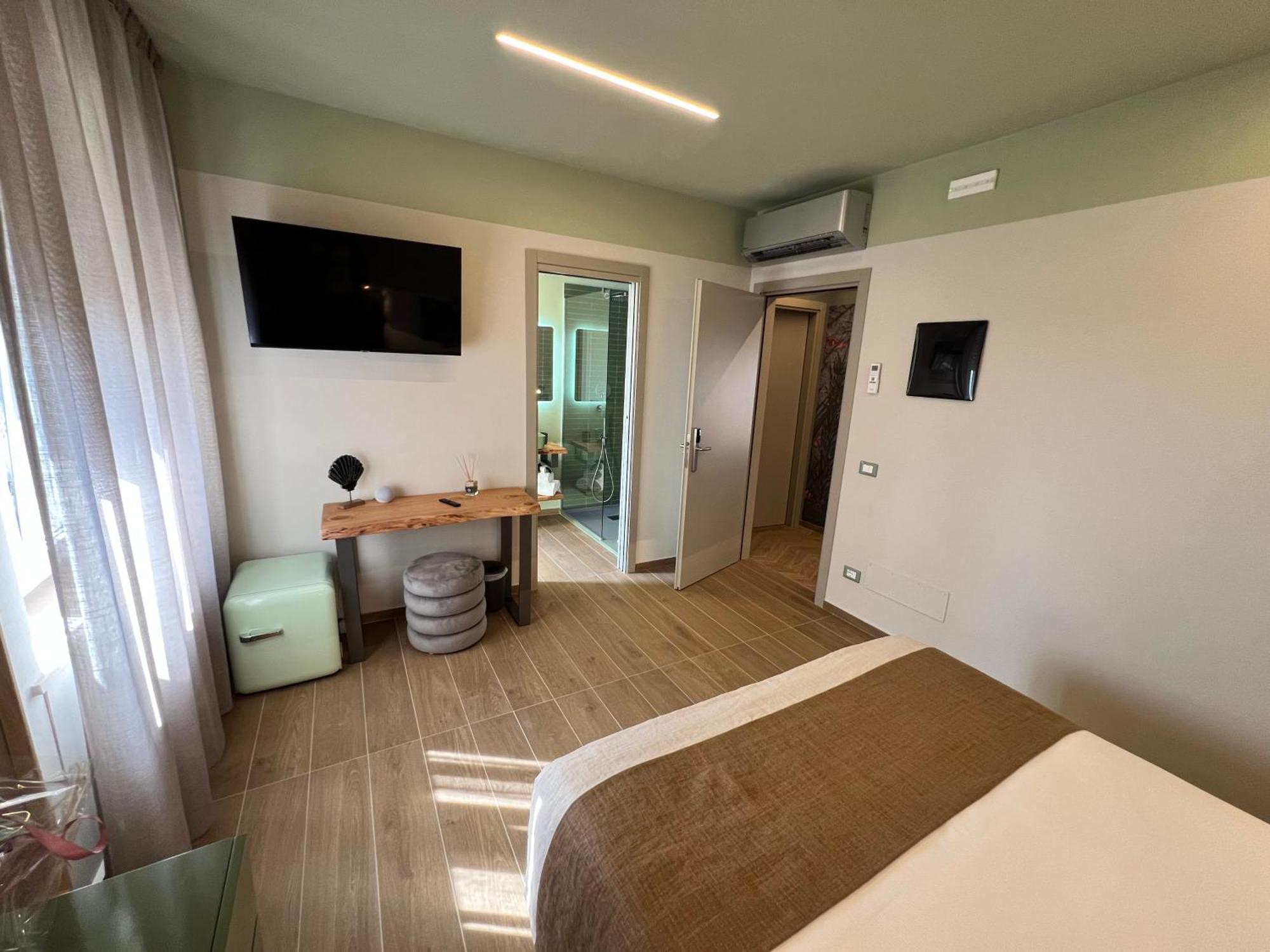 Luci Sul Mare -Boutique Rooms Follonica Exterior foto