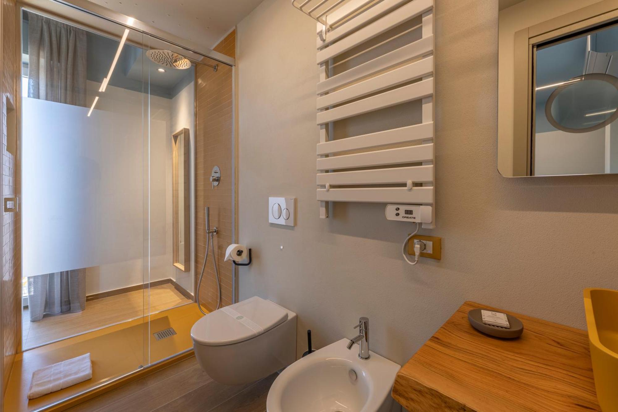 Luci Sul Mare -Boutique Rooms Follonica Exterior foto