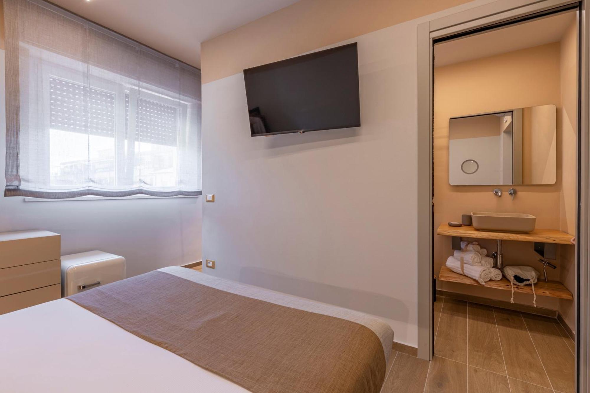 Luci Sul Mare -Boutique Rooms Follonica Exterior foto